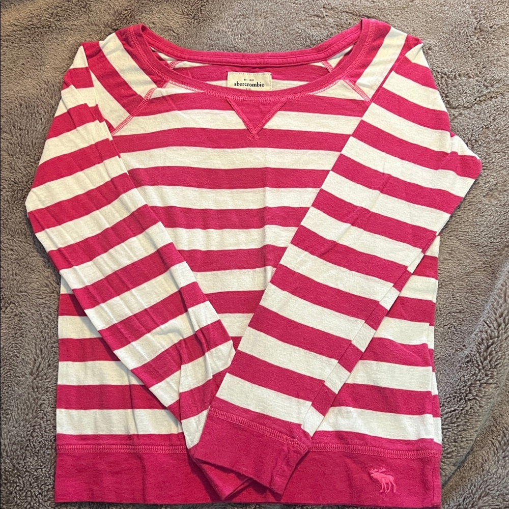 Y2K Abercrombie and Fitch Pink and White Striped Round Neck